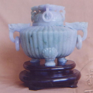 翡翠《三足元爐》