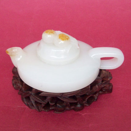 白玉籽《扁壺》