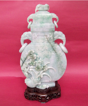翡翠《花鳥瓶》