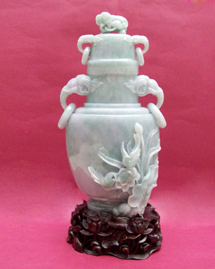 翡翠《荷花瓶》