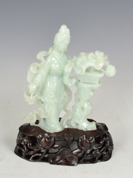翡翠《觀蓮圖》