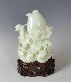 白玉《鯉魚(yú)花插》